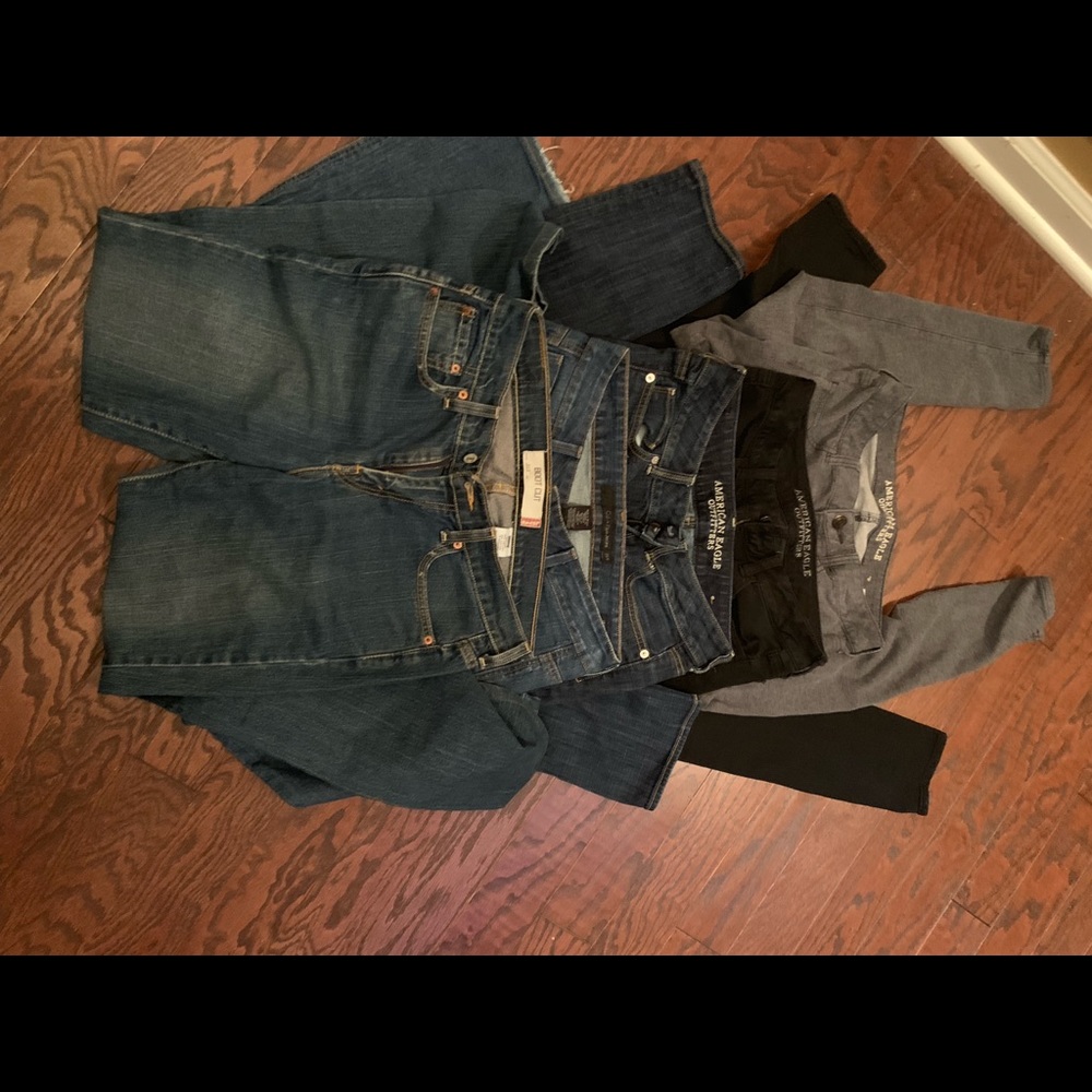 5 pair of jeans American Eagle